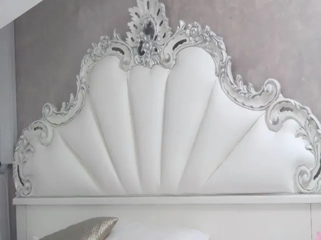 Live sex webcam photo for SoffyyHot #261715015