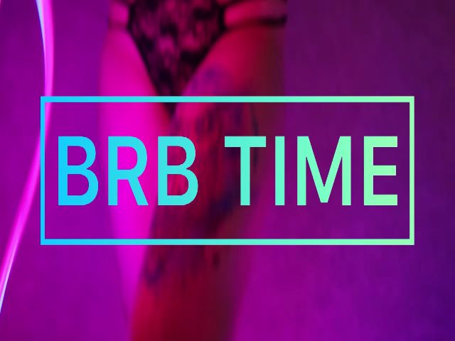 Live sex webcam photo for LisaMellow #253928186