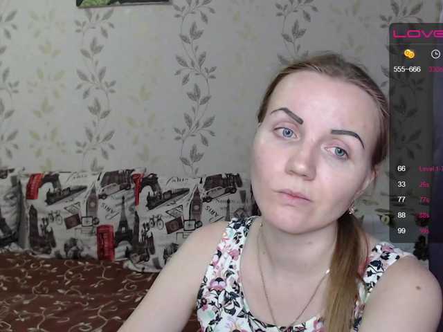 Live sex webcam photo for Alenushka888 #241914146