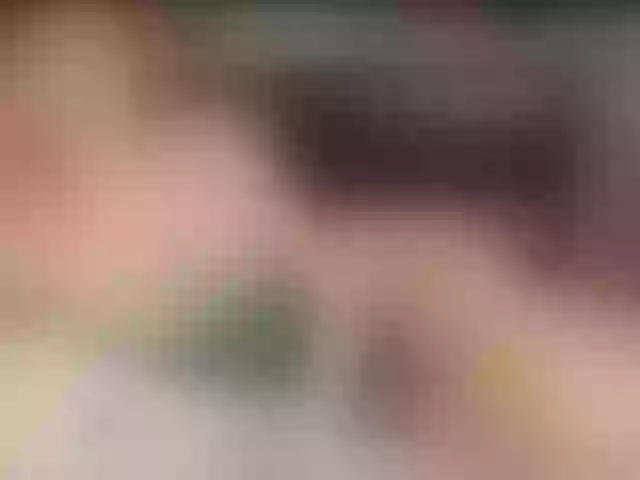 Live sex webcam photo for Mona093 #241193299