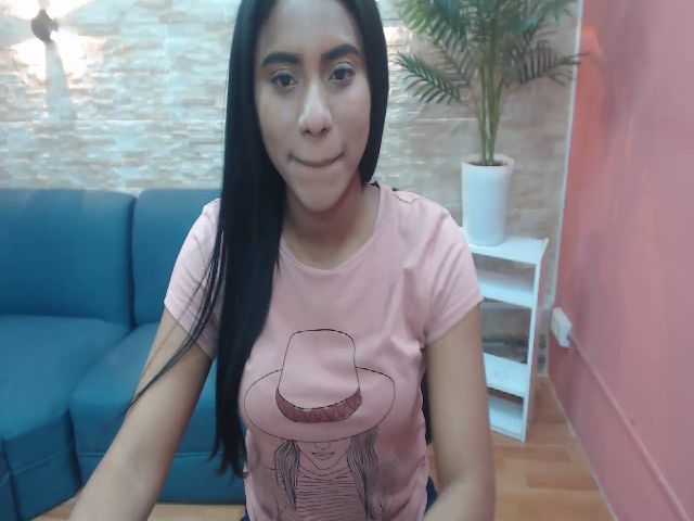 Live sex webcam photo for Saray22xx #263345895