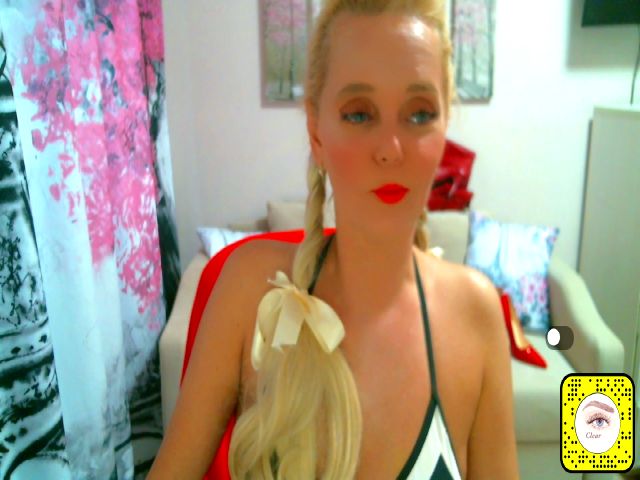 Live sex webcam photo for ChristiRoses #262688932