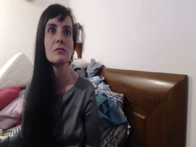 Live sex webcam photo for isabellazee2 #253265754