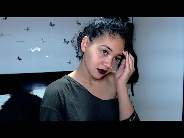 Live sex webcam photo for Courageuse #257728466