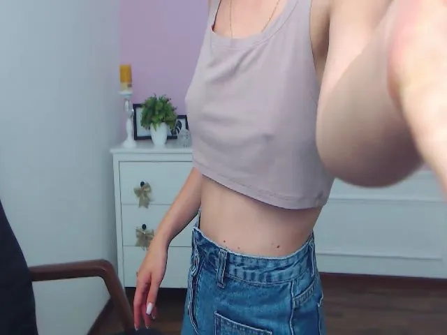 Live sex webcam photo for MircellaGrey #263434298