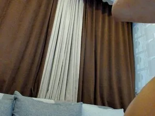 Live sex webcam photo for Ailin-boobs #240558351