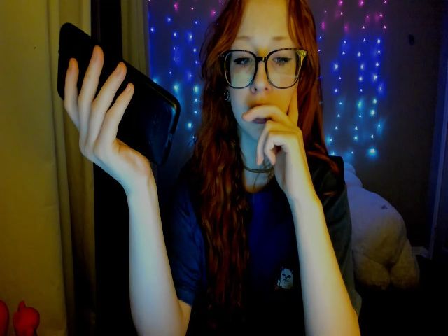 Live sex webcam photo for Haileystormxo #255803123