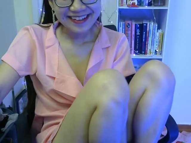 Live sex webcam photo for PussyMaya1 #248216491