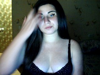 Live sex webcam photo for HollyXLily #240588660