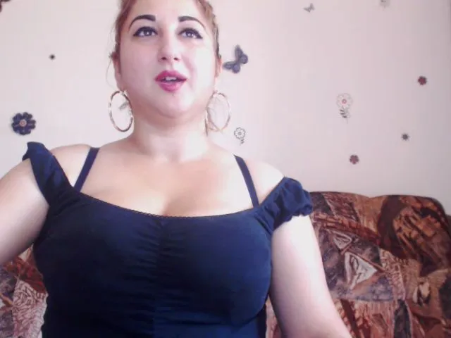 Live sex webcam photo for KinkyMyax #261984089