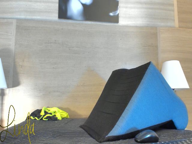 Live sex webcam photo for Linda_parker #255446563