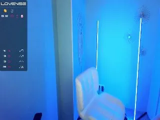 Live sex webcam photo for LilFluffyDuck #252247203