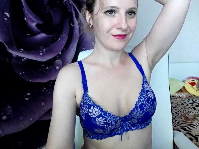 Live sex webcam photo for ladybigsmile #253683426