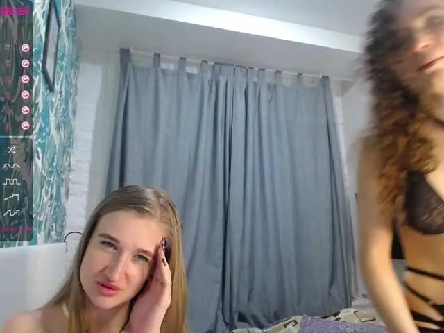 Live sex webcam photo for SweetBerries4 #241023762