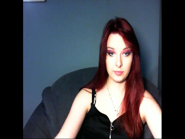 Live sex webcam photo for VirginLuna18 #257035575