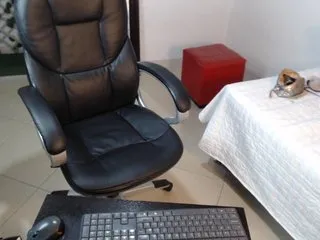 Live sex webcam photo for angeldarks #240645944