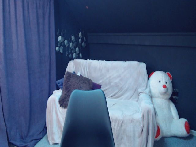 Live sex webcam photo for SunShine_A #253959051