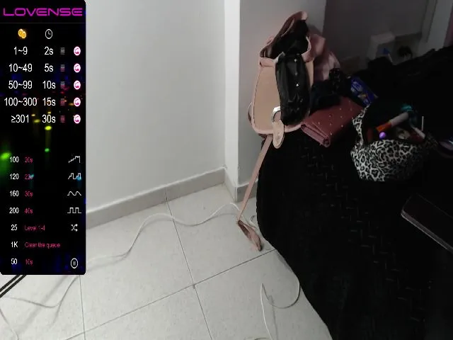 Live sex webcam photo for Valeriafiery #254946645