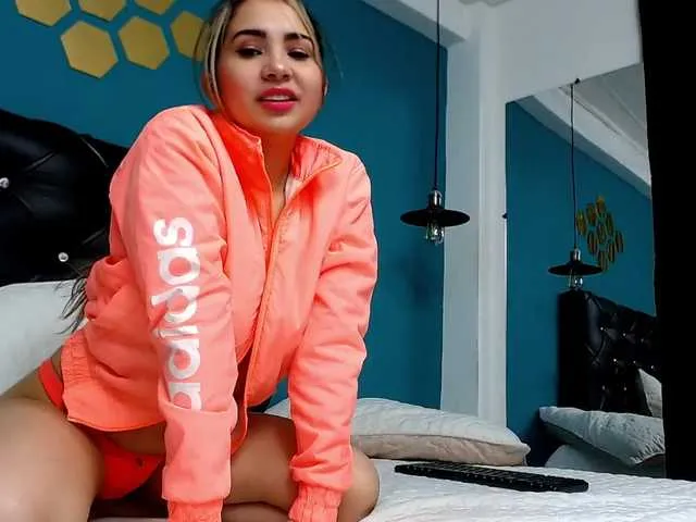 Live sex webcam photo for vanesa-diaz #241337052