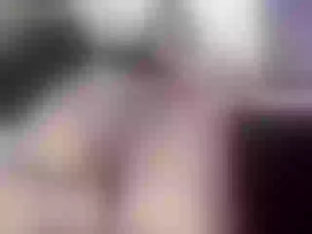 Live sex webcam photo for Lindalovela93 #252279840
