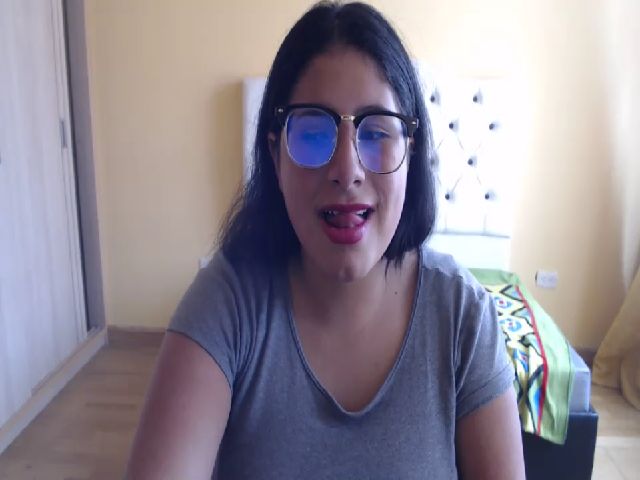 Live sex webcam photo for Aishafoxxx #253179140