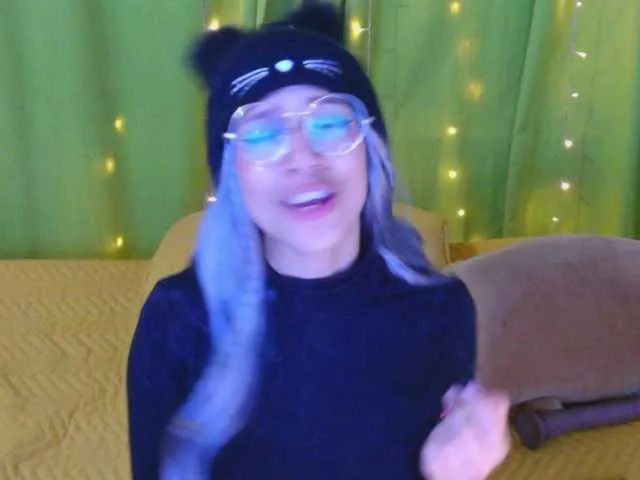 Live sex webcam photo for Laazulyy #241320395