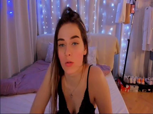 Live sex webcam photo for Annett19 #254494672