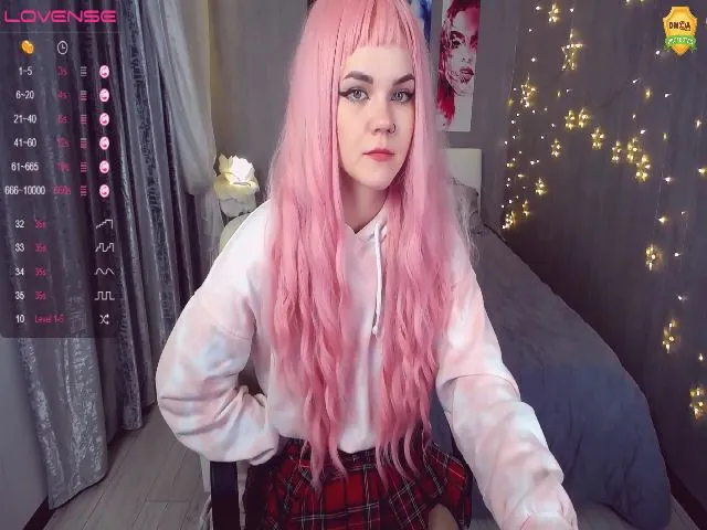 Live sex webcam photo for KerryBlair #254460325