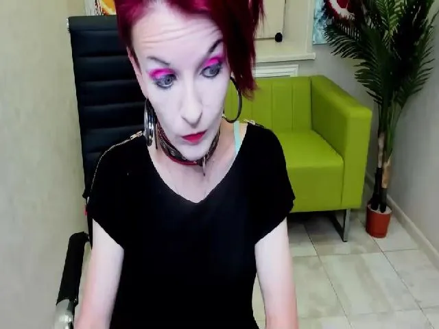 Live sex webcam photo for RubyBlaze #256874452