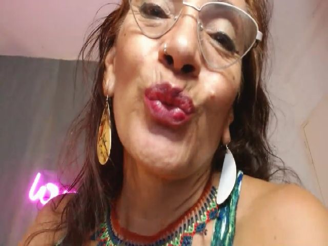 Live sex webcam photo for Estelamaris #258444197