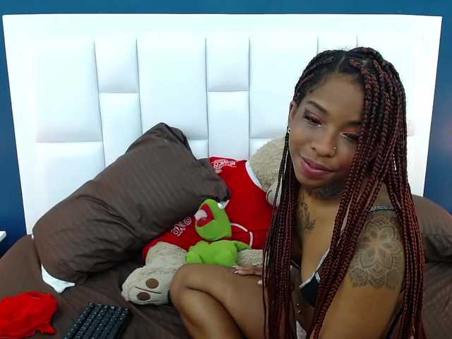 Live sex webcam photo for samantaafox #241165322