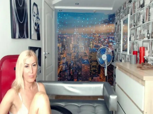 Live sex webcam photo for Lovely_della #255364701