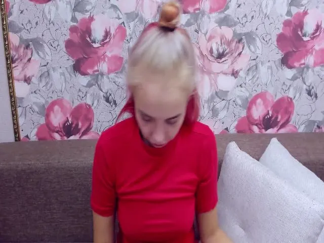 Live sex webcam photo for StephanieSea #256262364