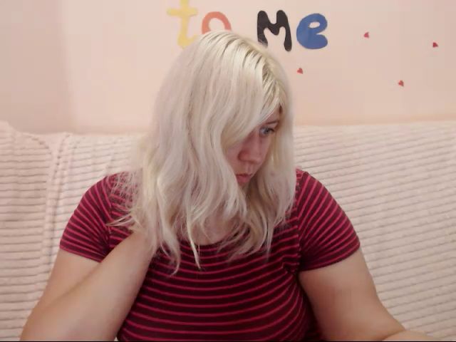 Live sex webcam photo for Kylie_Pag #253314862