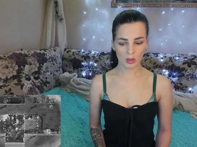 Live sex webcam photo for -Queen-Maria- #241032797