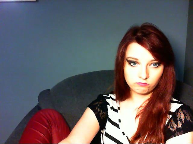 Live sex webcam photo for VirginLuna18 #255987589