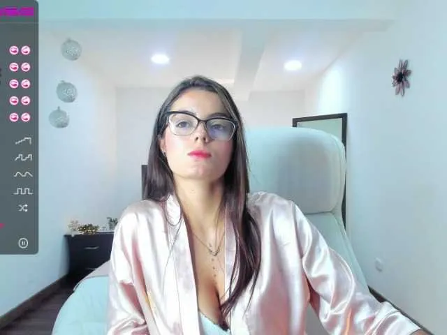 Live sex webcam photo for LexieBrooke #250735610