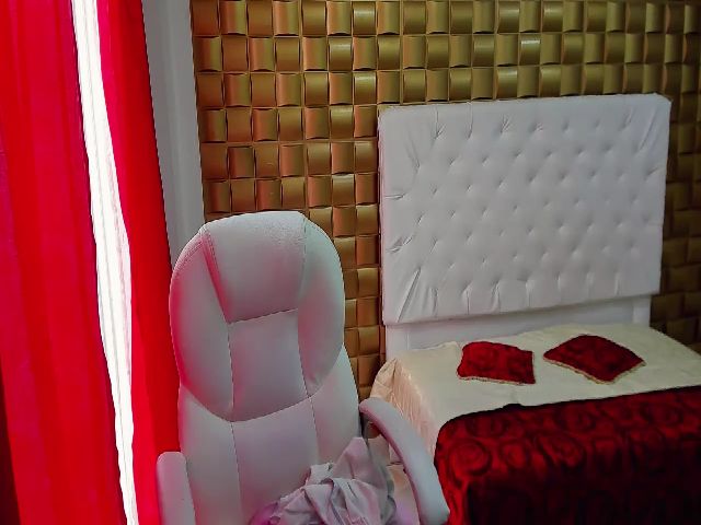 Live sex webcam photo for Ainohacarter #254154239