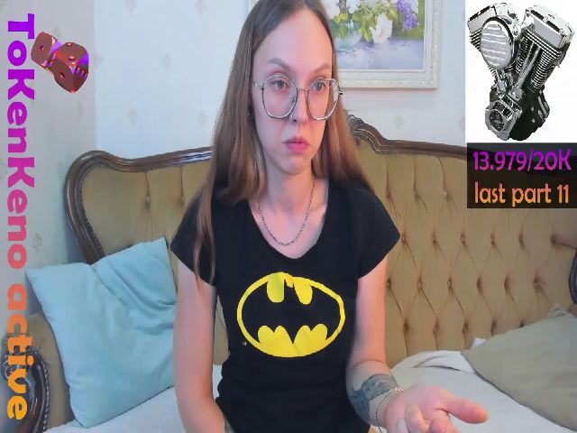 Live sex webcam photo for LisaMellow #259667551