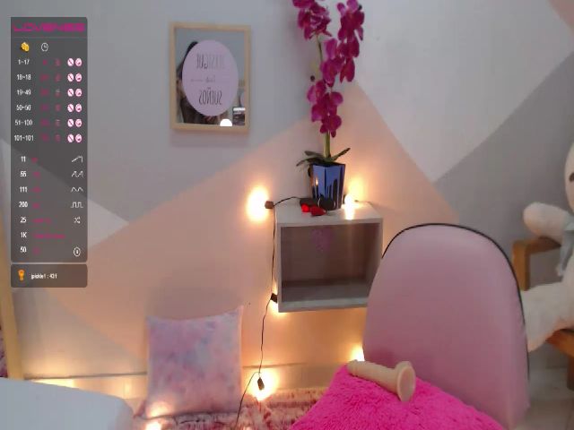 Live sex webcam photo for Romina_turner #263135563