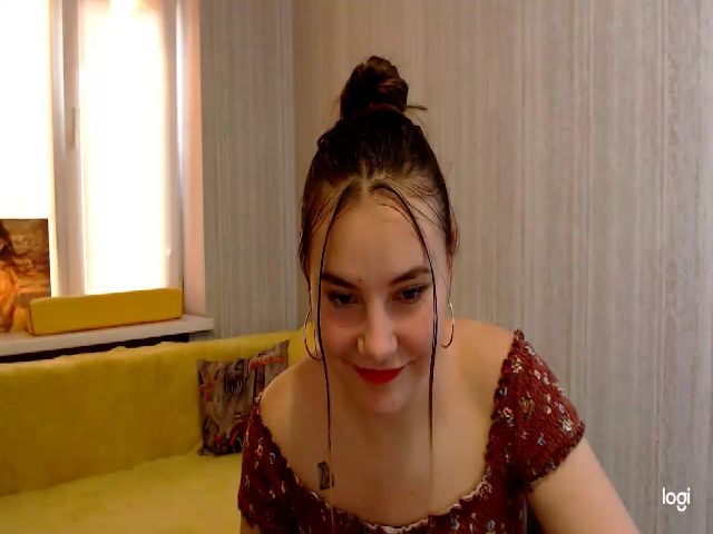 Live sex webcam photo for Quardiona #256980365