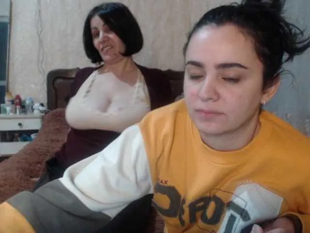 Live sex webcam photo for Katernia48 #241112703