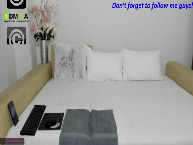 Live sex webcam photo for AnissyaX #259097314