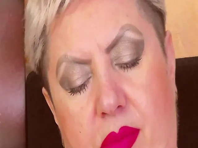 Live sex webcam photo for LADY__POSH #264700478