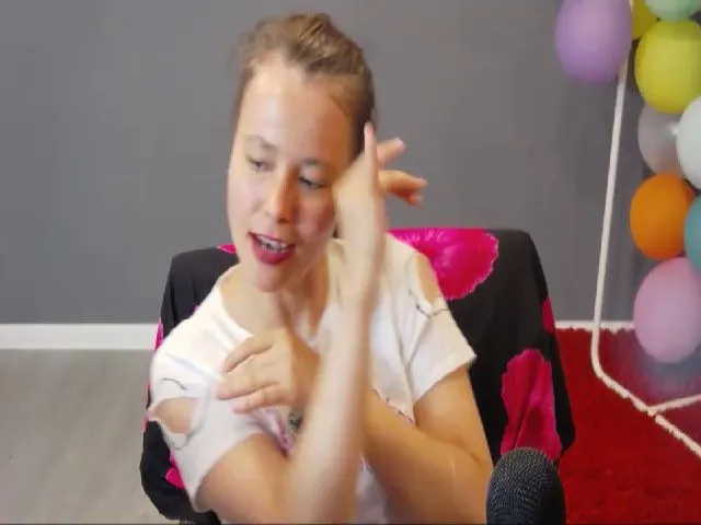 Live sex webcam photo for SimplyJoy #261002133