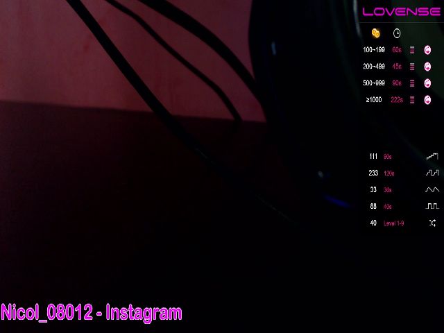 Live sex webcam photo for Nicol_080 #260120551