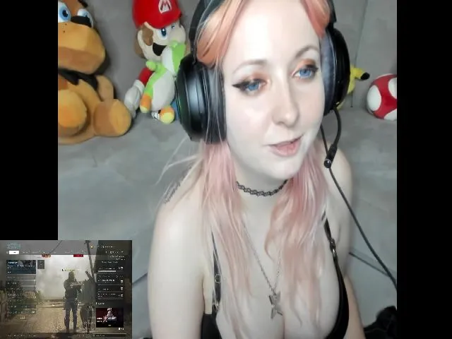 Live sex webcam photo for PrincessBluu #257223223