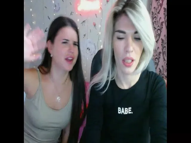 Live sex webcam photo for Sendy_White #263784406