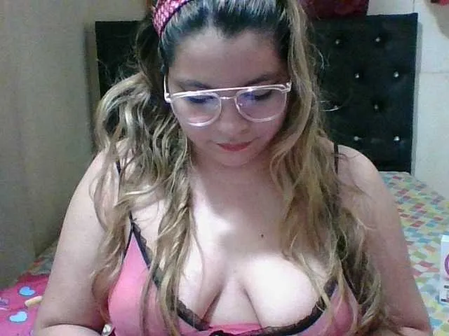 Live sex webcam photo for Victoriamor #241404591