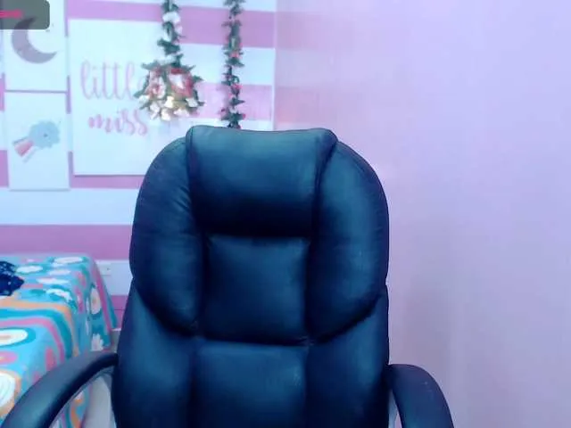 Live sex webcam photo for GlendaHolt #248723124